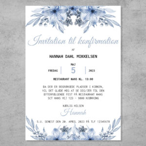 Invitation til konfirmation med blå blomst